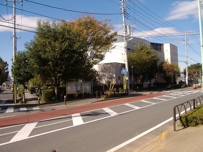 鎌田区民センター(図書館)まで356m 石川荘