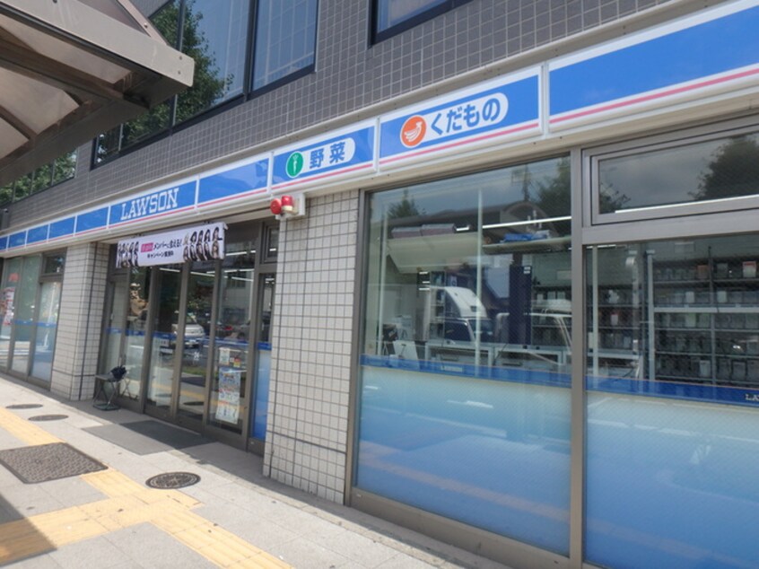 ローソン本蓮沼駅前店(コンビニ)まで73m ガ－デンシティ本蓮沼