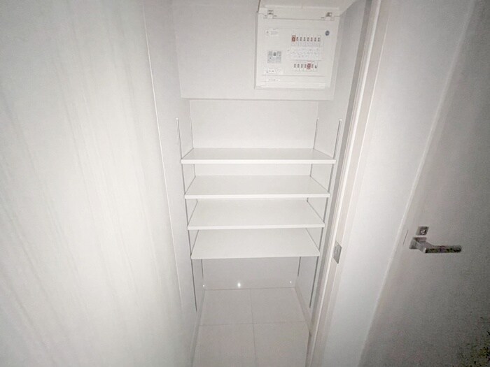 靴箱 ドゥーエ早稲田
