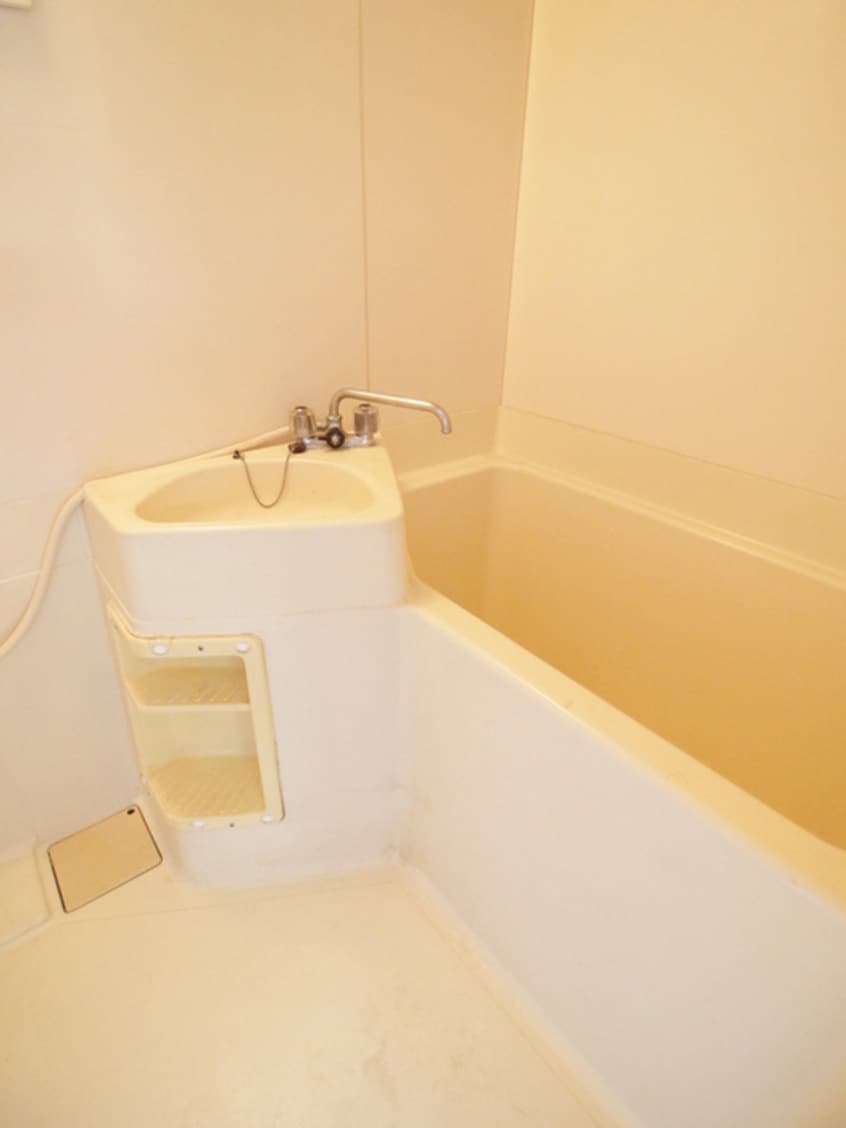 バス／シャワールーム等 キャッスル川口