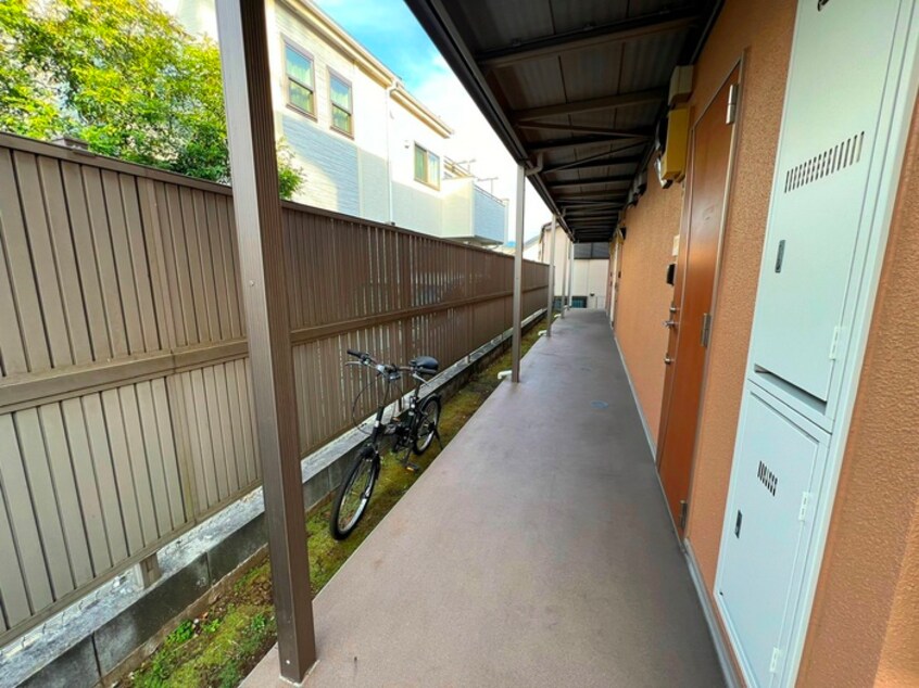 駐輪場 フローラルコ－ト