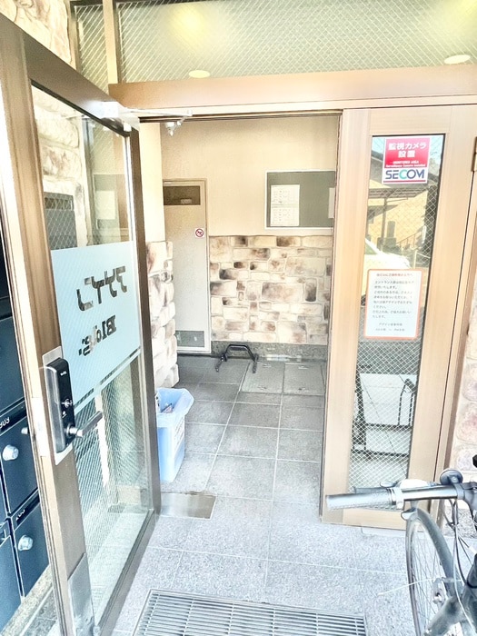 エントランス部分 アゲインビル