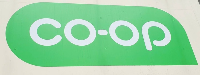 コープ(スーパー)まで80m 所沢コーポラスB棟（1010）