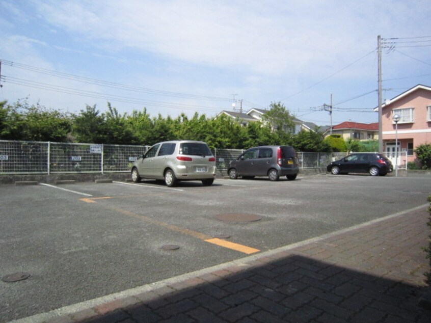 駐車場 栢山ア－バンライフ