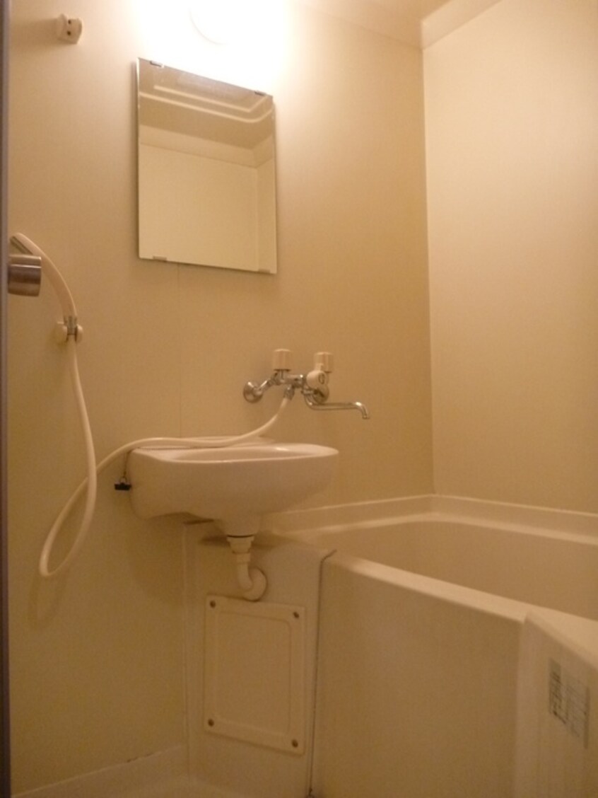 バス／シャワールーム等 パティオ滝野川壱番館