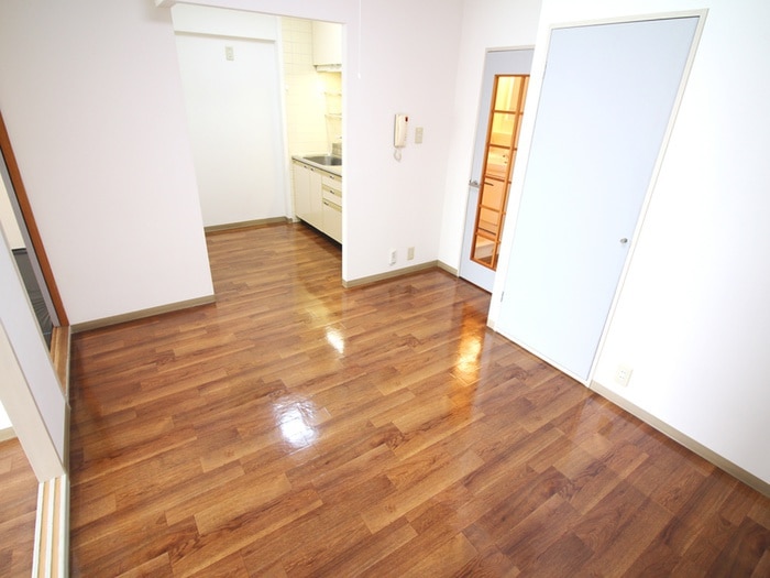 内観写真 サクシード