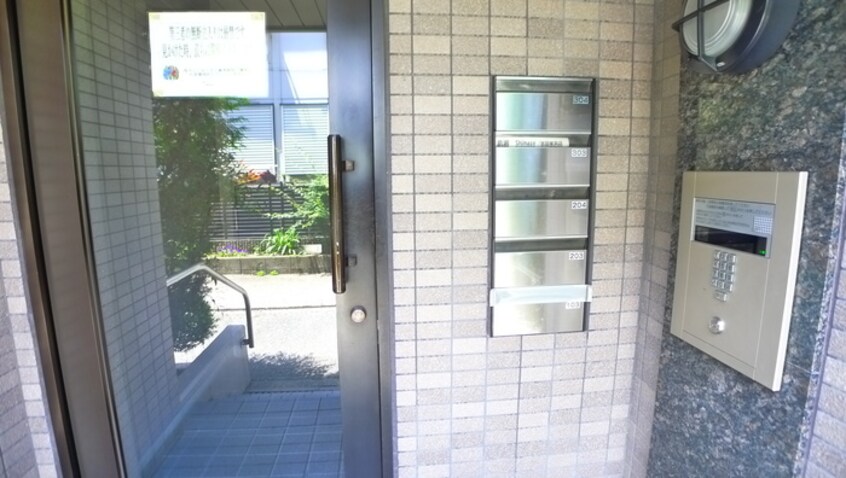 エントランス部分 アイランドホームズ