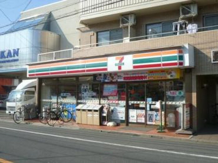 セブンイレブン千歳台3丁目店(コンビニ)まで529m ジョイフル祖師谷