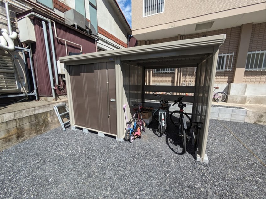 駐輪場 小高ハイツ
