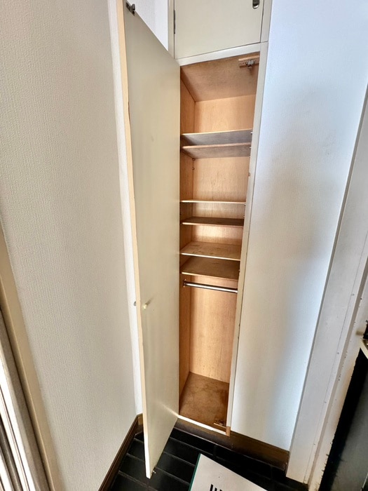 靴箱 エスカイア池袋(401）