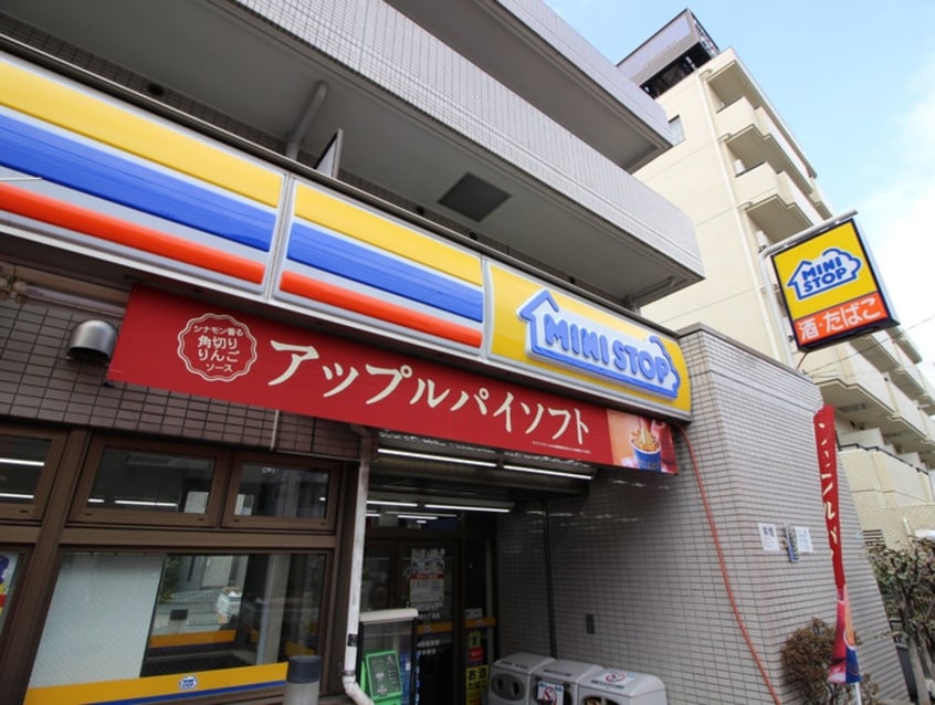 ミニストップ(コンビニ)まで40m ワクラス中野