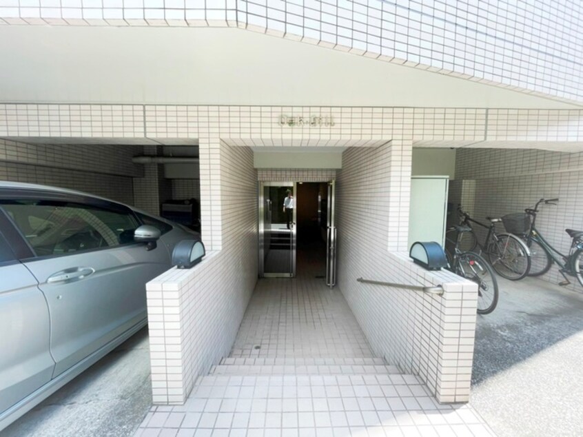 エントランス部分 オ－クヒル