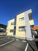 シャレードの外観