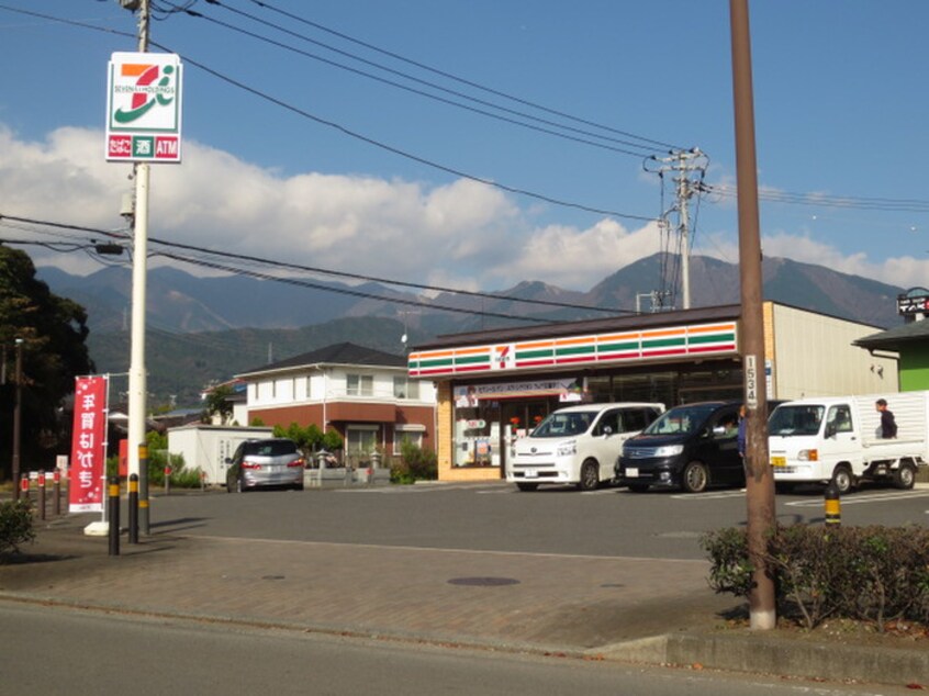 セブンイレブン 秦野堀山下店(コンビニ)まで504m ブールヴァル秦野