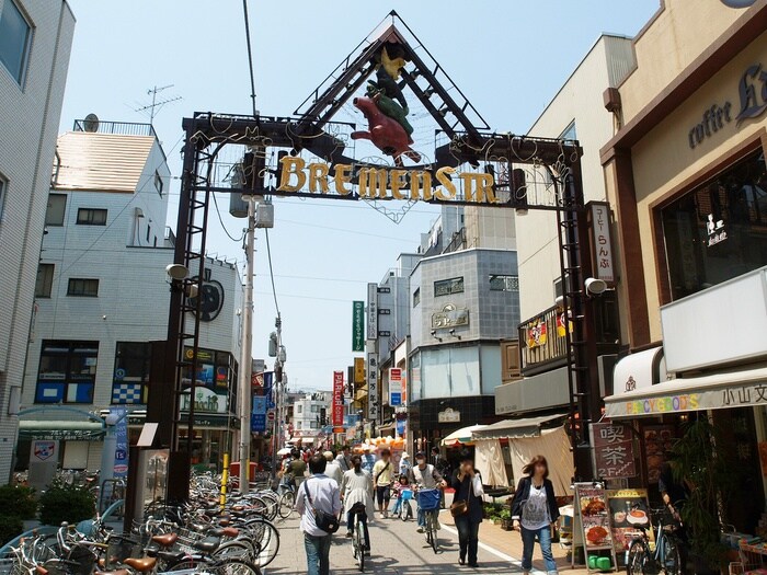 ブレーメン商店街(スーパー)まで400m ソワール水野