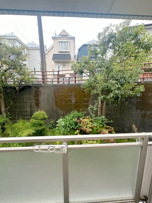 室内からの展望 PLENDY-HILLS 高幡不動