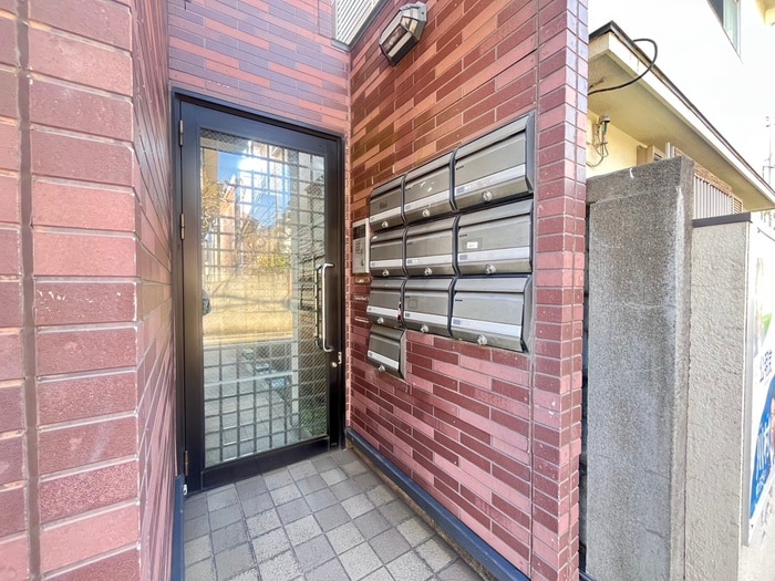 エントランス部分 ライフピアシャルム