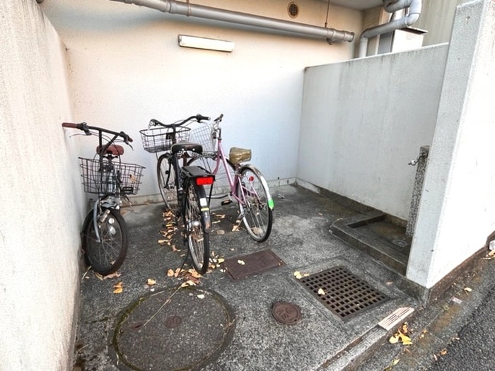 駐輪場 シャトレー鷺沼