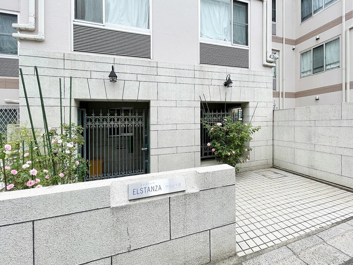 エントランス部分 エルスタンザ世田谷千歳