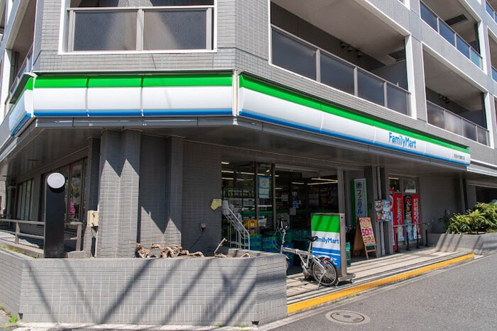 ファミリーマート(コンビニ)まで350m エルスタンザ世田谷千歳