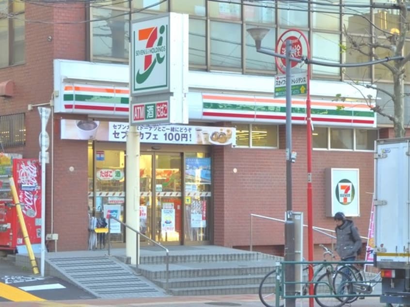 セブンイレブン(コンビニ)まで146m stage高田馬場