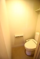 トイレ ＵＮＡ　ＴＥＲＺＡ　ＣＡＳＡ