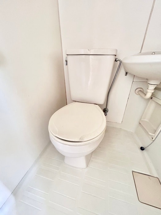 トイレ コ－ポホワイトＡ