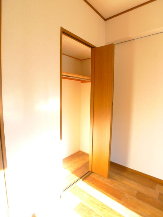 収納 ロ－ズガ－デンＫ１３２番館