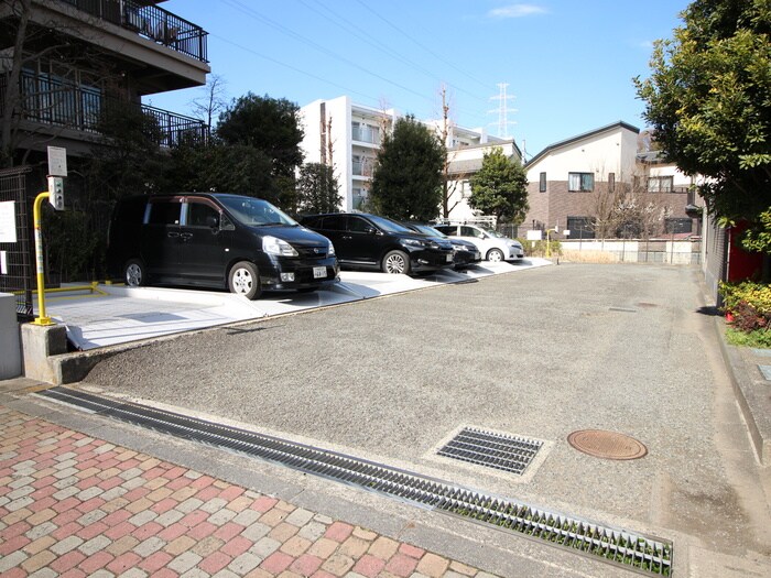 駐車場 メイフラワ－壱番館