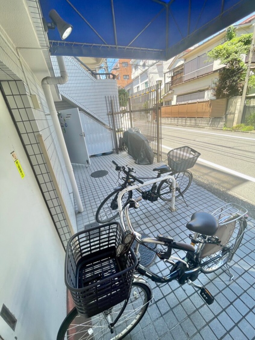 駐輪場 三豊ビル