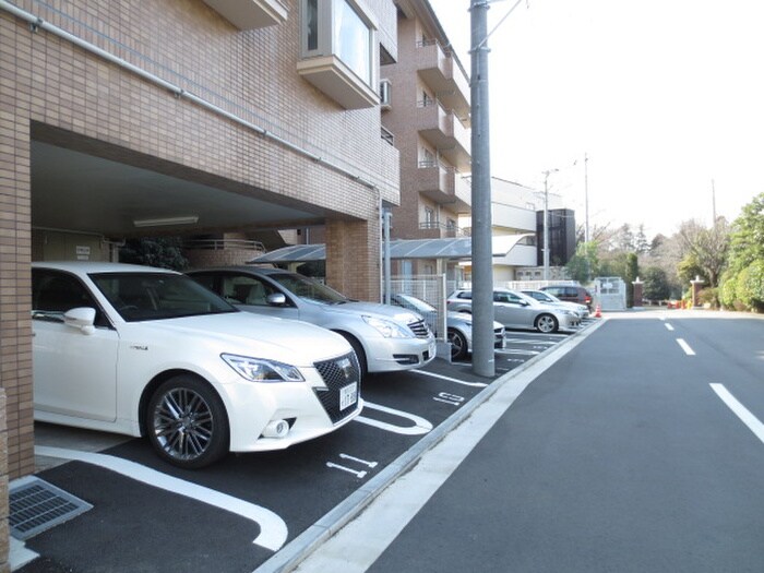 駐車場 グレイス詩香