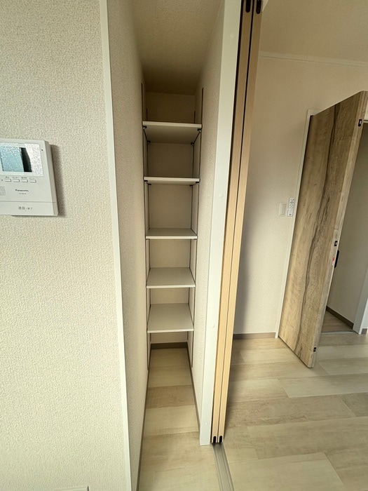 収納 リバーサイド小澤