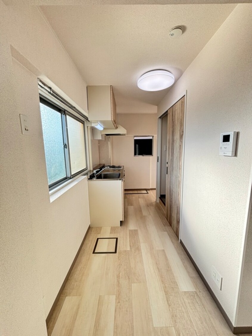 廊下 リバーサイド小澤