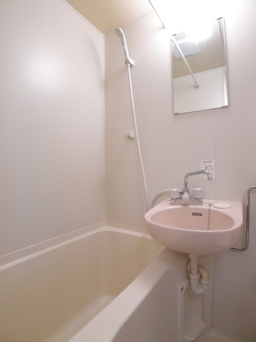 バス／シャワールーム等 イーストサイドテラス