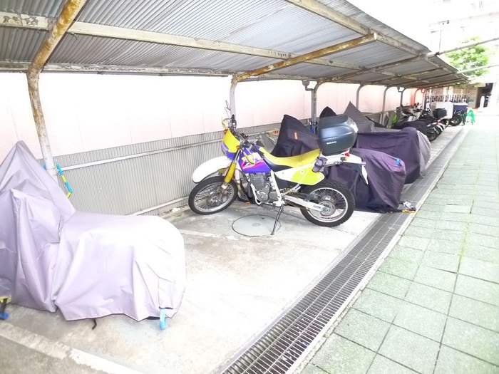 バイク置き場 第２ツボイビル