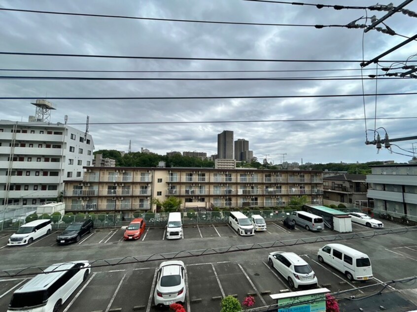 室内からの展望 ヴィラ南大沢