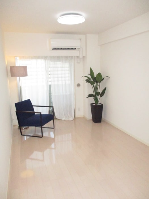 居室 コンフォリア新子安(1004)