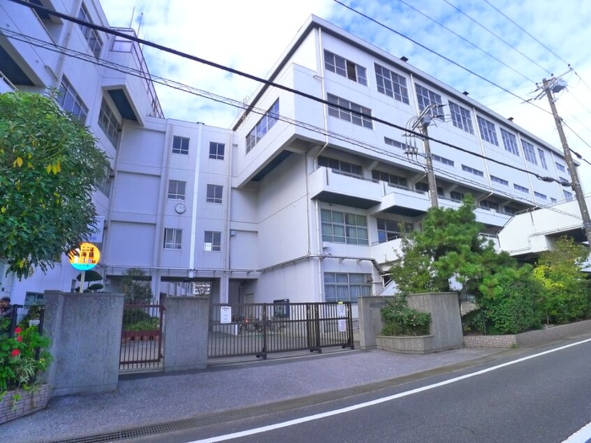 市立大洲中学校(中学校/中等教育学校)まで232m パレス市川