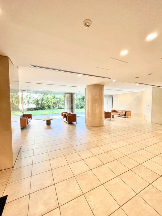 エントランス部分 ミレニアムガーデンコート