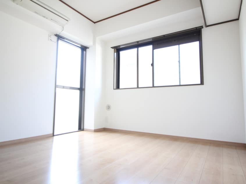 居室 サンハイツあかり