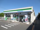 ファミリーマート荏田西四丁目(コンビニ)まで731m グランド－ル青葉