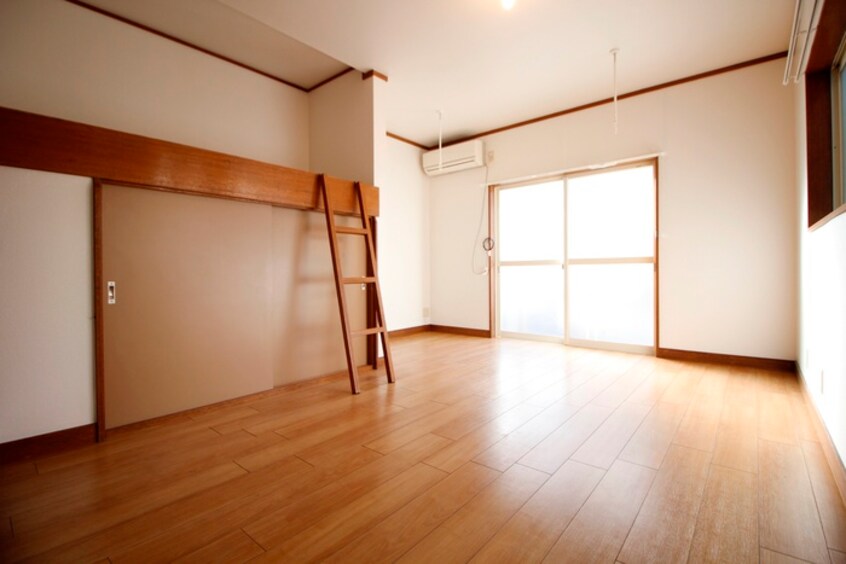 居室 レインボ－ハイツ