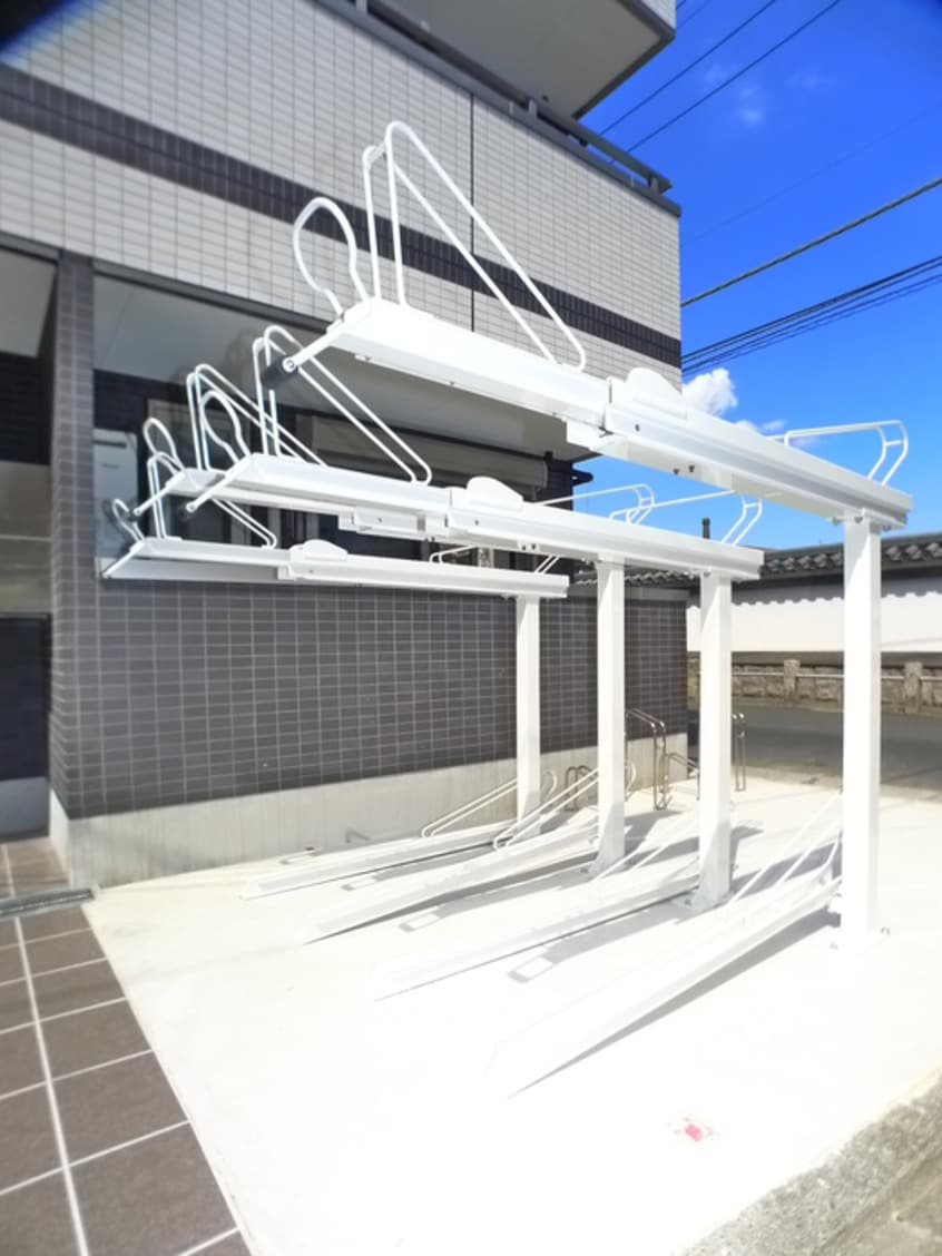 駐輪場 オプンティア大師前