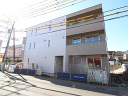 建築中
