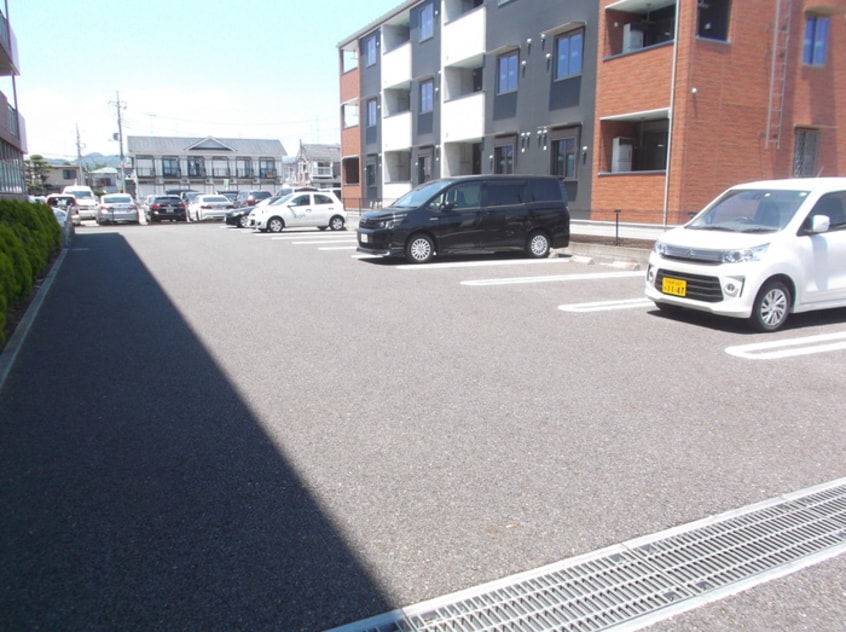駐車場 ヴィラ・クオ－レ