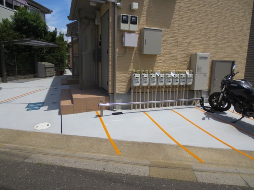 バイク置き場 ビ－ズカラ－リッチ