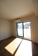 居室 ラティエラ横濱六角橋