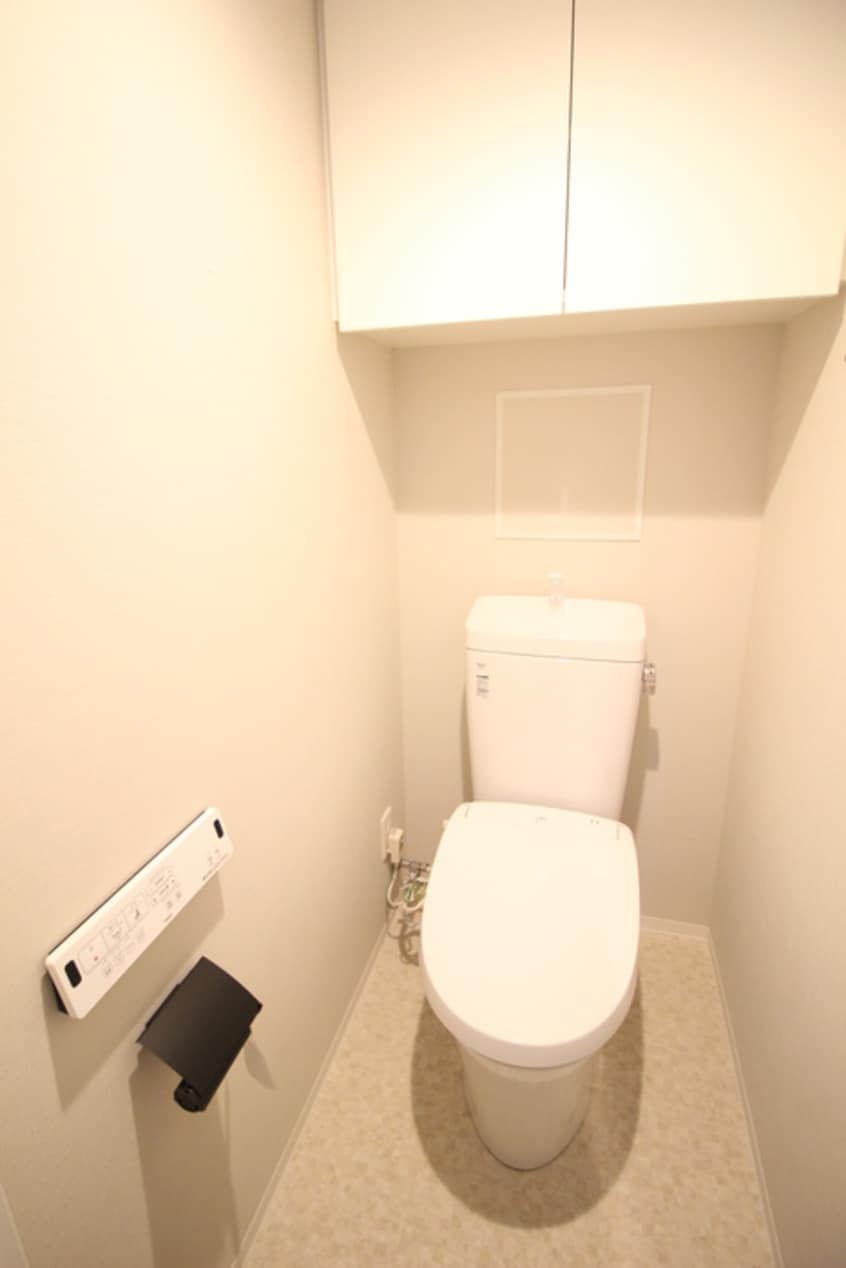 トイレ ラティエラ横濱六角橋