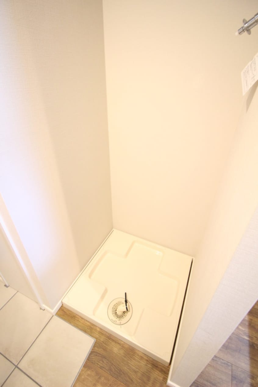 洗濯機置場 ラティエラ横濱六角橋