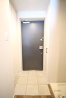 玄関 ラティエラ横濱六角橋